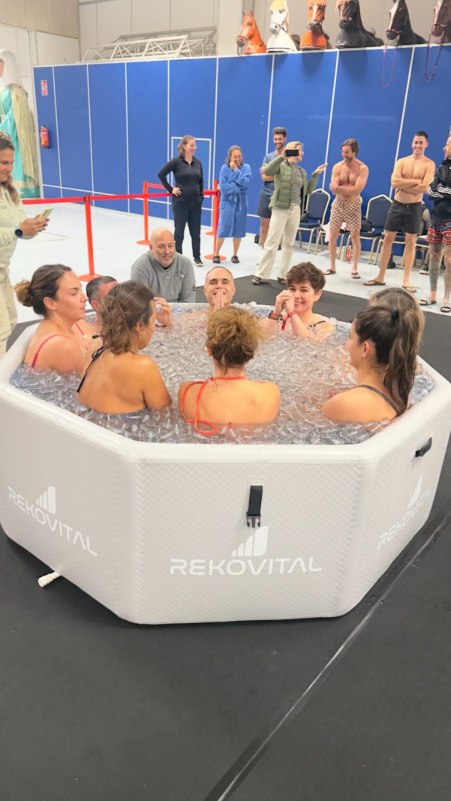 Baño de hielo en grupo en un evento RekoVital